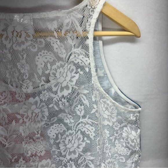 Freeze Blue and White‎ Crop Tank Top Relaxed Fit - Picture 5 of 5